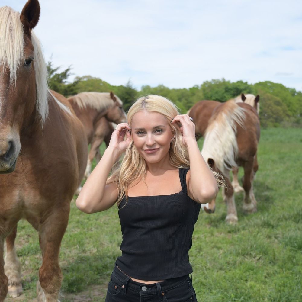 Meet your Posher, Marissa